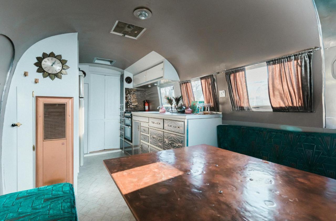 Silver Airstream Glamping & Rental 奇切斯特 外观 照片