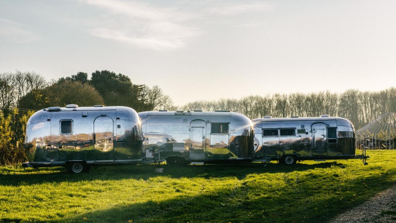 Silver Airstream Glamping & Rental 奇切斯特 外观 照片