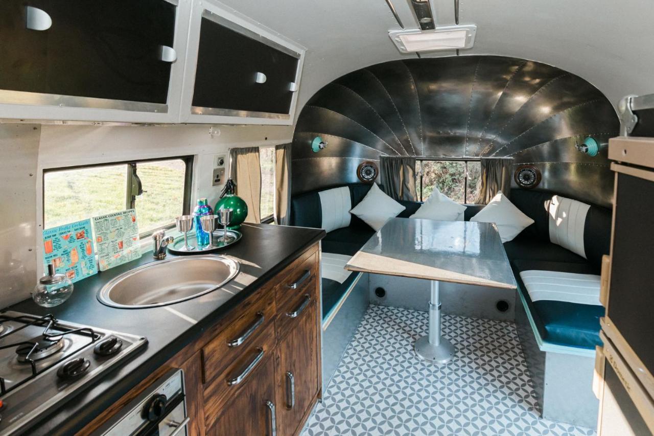 Silver Airstream Glamping & Rental 奇切斯特 外观 照片