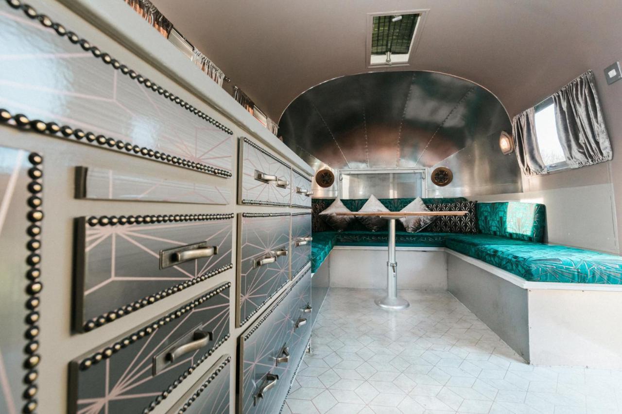 Silver Airstream Glamping & Rental 奇切斯特 外观 照片
