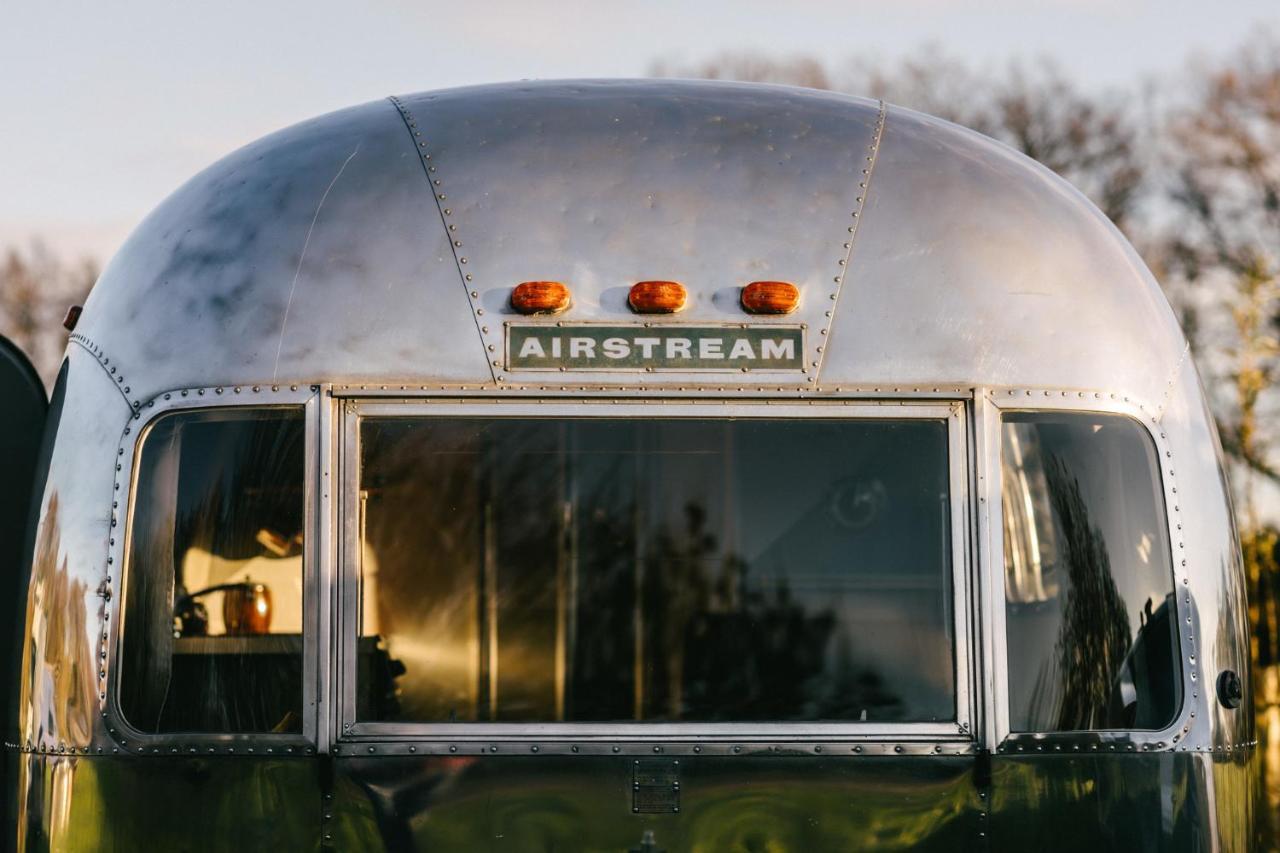 Silver Airstream Glamping & Rental 奇切斯特 外观 照片