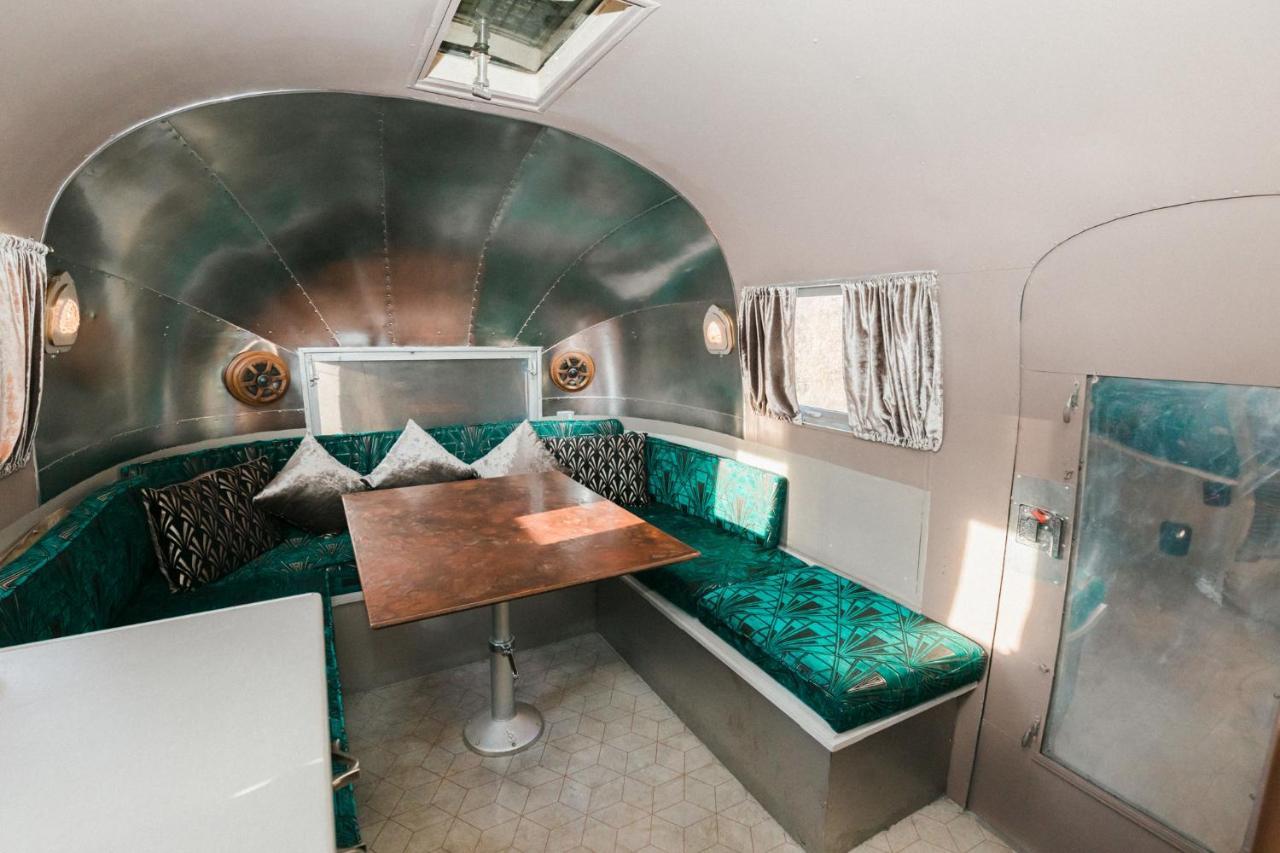 Silver Airstream Glamping & Rental 奇切斯特 外观 照片