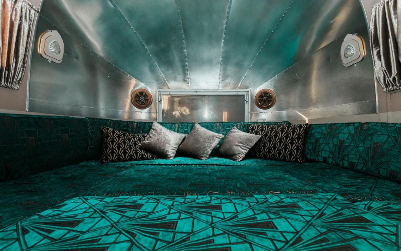 Silver Airstream Glamping & Rental 奇切斯特 外观 照片