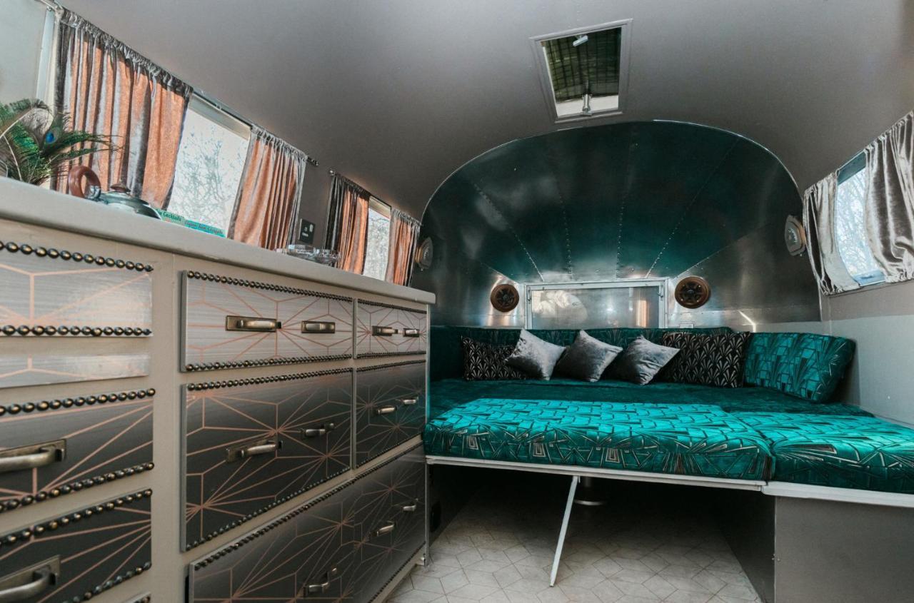 Silver Airstream Glamping & Rental 奇切斯特 外观 照片
