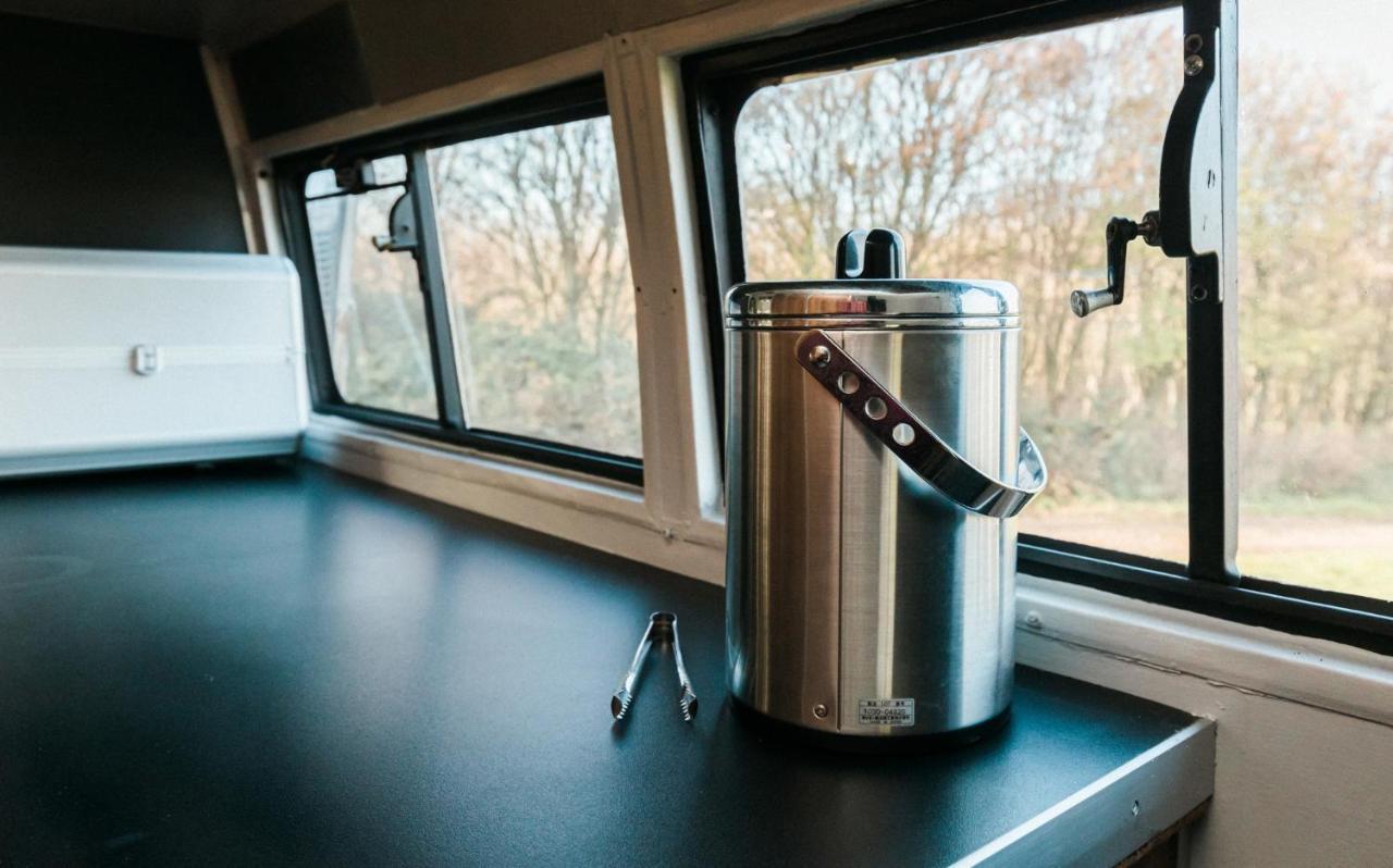 Silver Airstream Glamping & Rental 奇切斯特 外观 照片