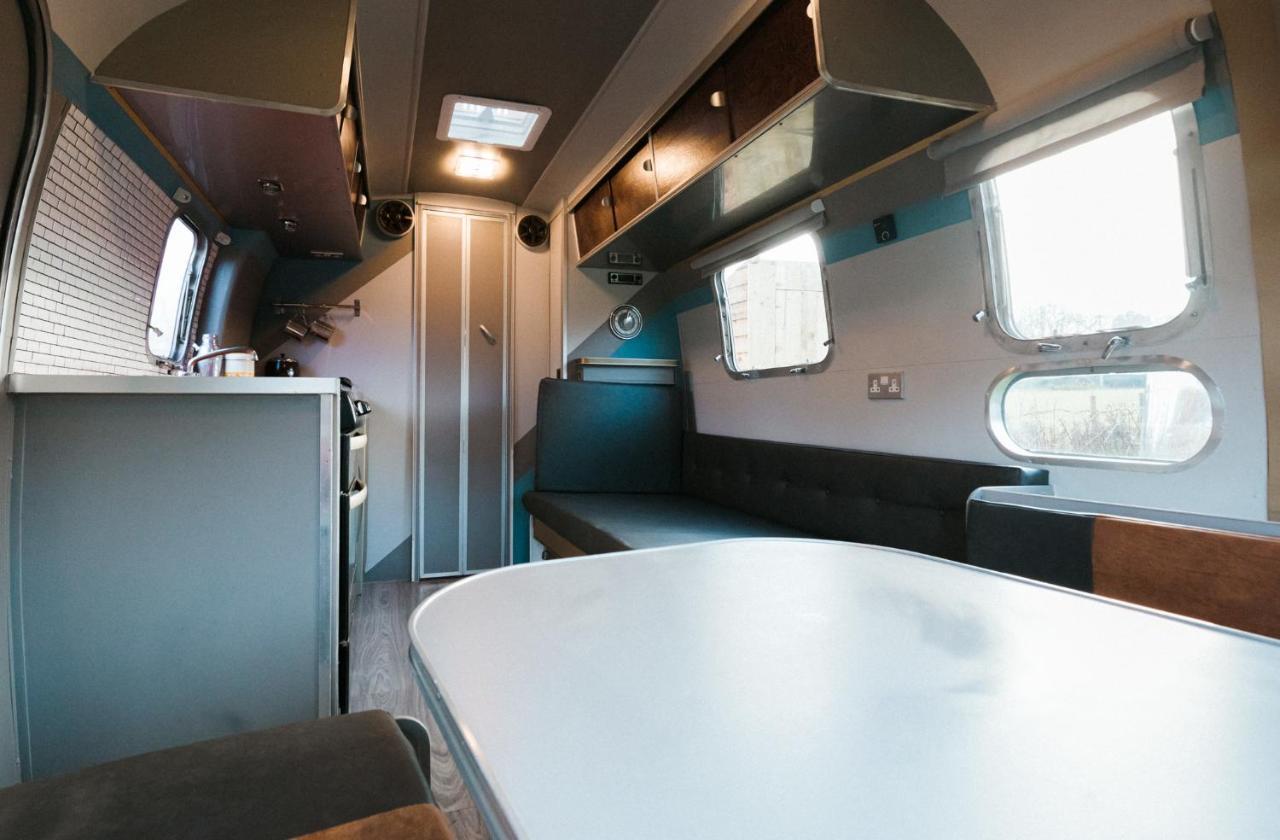 Silver Airstream Glamping & Rental 奇切斯特 外观 照片