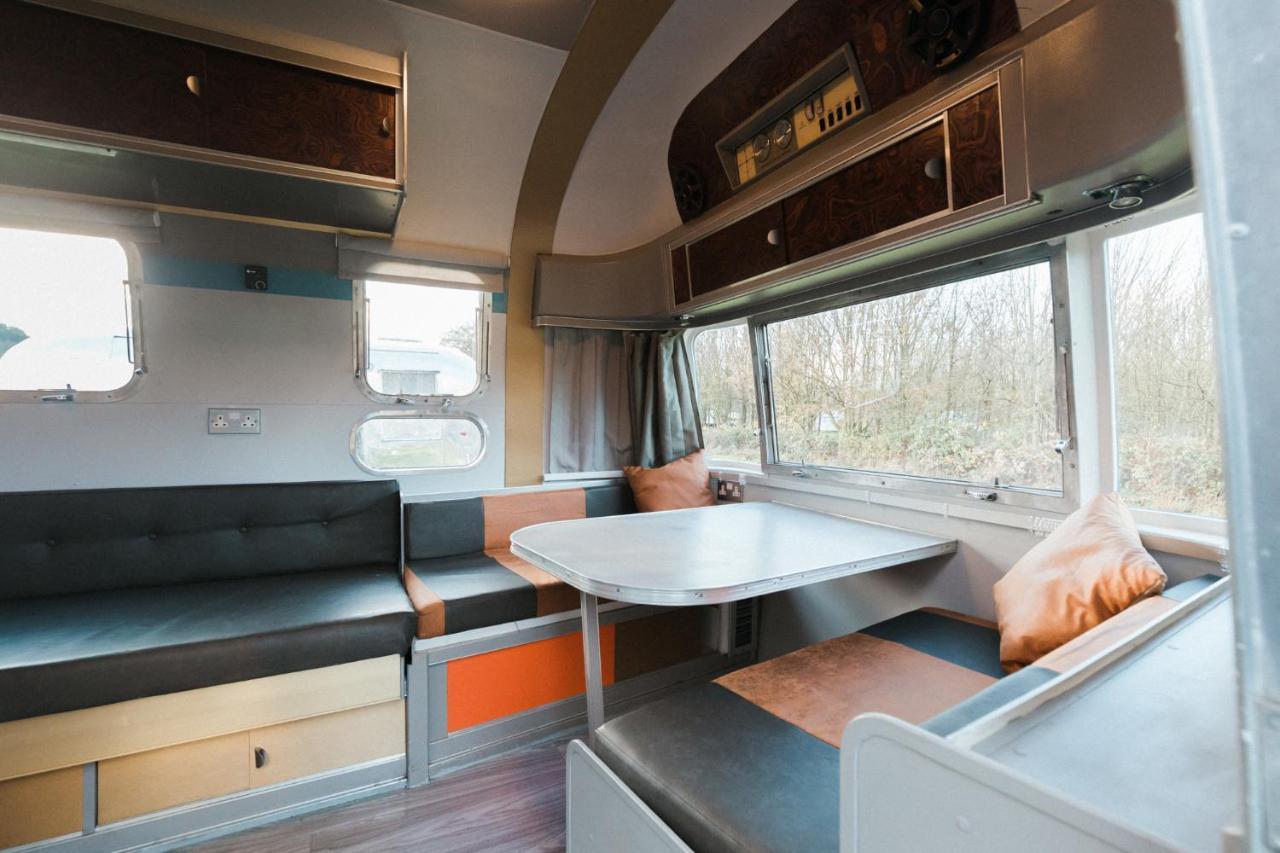 Silver Airstream Glamping & Rental 奇切斯特 外观 照片