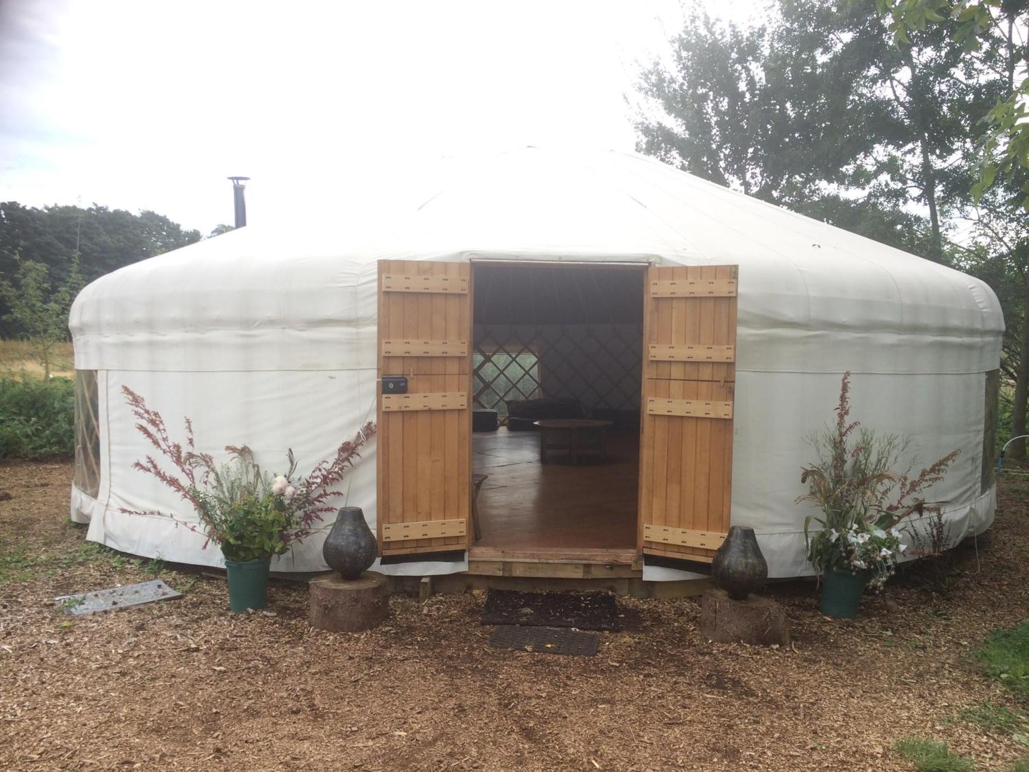 Silver Airstream Glamping & Rental 奇切斯特 外观 照片